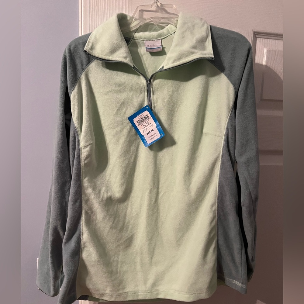 Columbia XL women’s NWT fleece